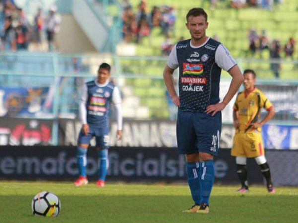 Tantang Persija, Balsa Bozovic Ingin Arema Lupakan Mitra Kukar