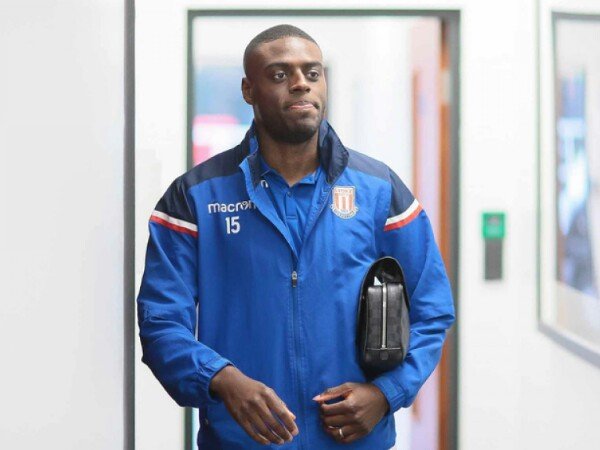 Bek Stoke City Ingin Timnya Berjuang Habis-Habisan