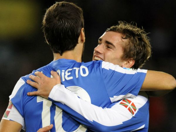 Griezmann Bawa Pulang Jersey Xabi Prieto dari Anoeta