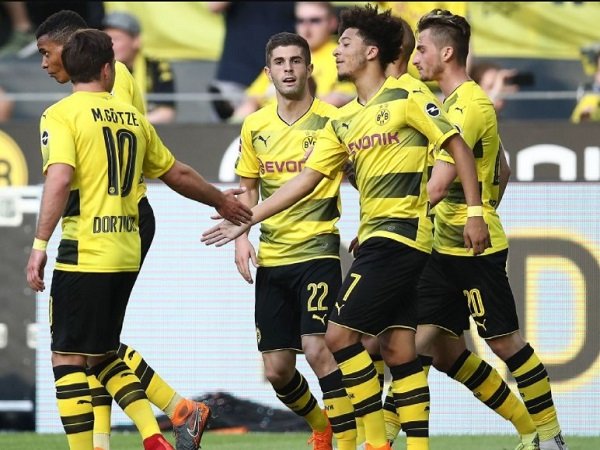 Cetak Sejarah di Bundesliga, Maximilian Philipp Puji Aksi Jadon Sancho