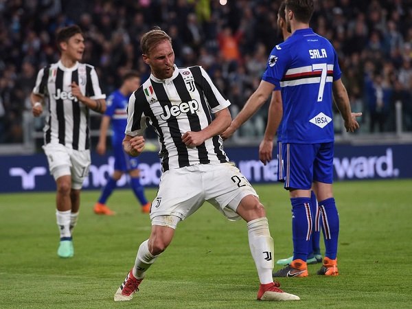 Benedikt Howedes Tak Keberatan untuk Tunda Kepastian Masa Depannya di Juventus