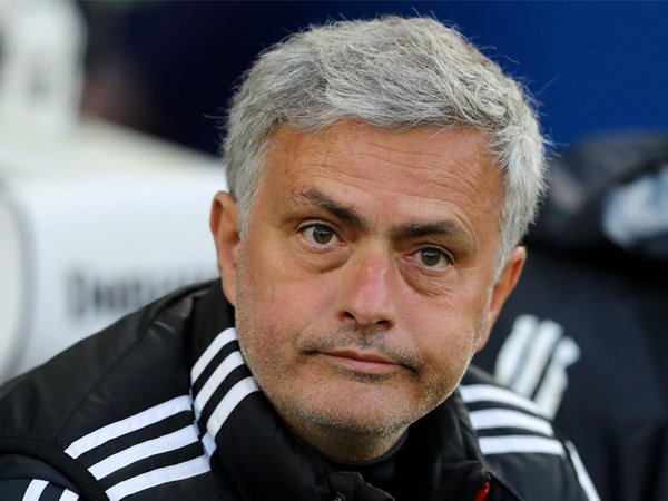 Gagal Bobol Gawang Brighton, Jose Mourinho Berikan Kritikan Pedas Bagi Barisan Depan MU