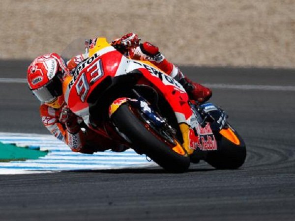 Tak Jadi Cium Aspal di Tikungan 12 Sirkuit Jerez, Marquez Justru Terheran