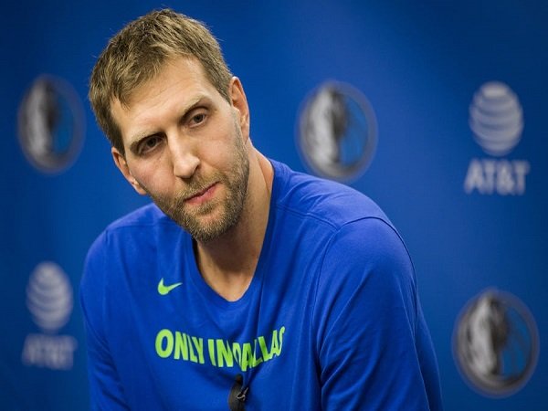 Meski Berusia 40 Tahun, Dirk Nowitzki Enggan Pensiun