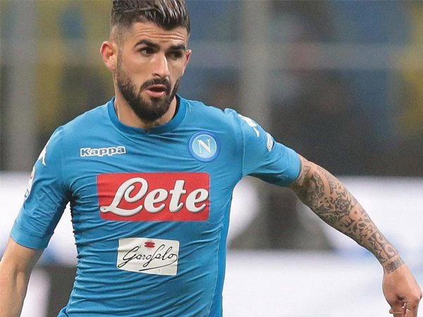 Manchester United Dikabarkan Siap Aktifkan Klausul Rilis Bek Napoli ini