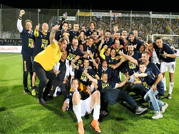 Raih Promosi Tiga Kali Berurutan, Parma Kembali ke Kasta Tertinggi Sepakbola Italia