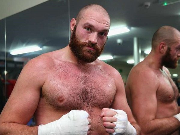 Tyson Fury Siap Ladeni Sefer Seferi pada 9 Juni