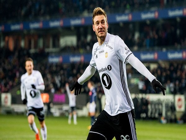 Nicklas Bendtner Berpacu dengan Waktu Untuk Tampil di Piala Dunia