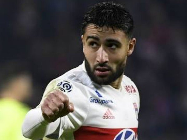 Lyon Akan Lepas Nabil Fekir ke Liverpool