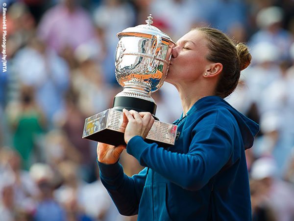 Hasil French Open: Simona Halep Klaim Gelar Grand Slam Pertama