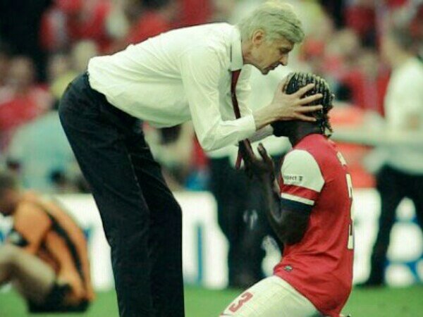 Sagna Dukung Unai Emery Sukses di Arsenal