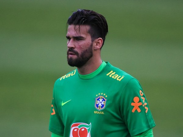 Real Madrid Berusaha Percepat Negosiasi untuk Alisson Becker