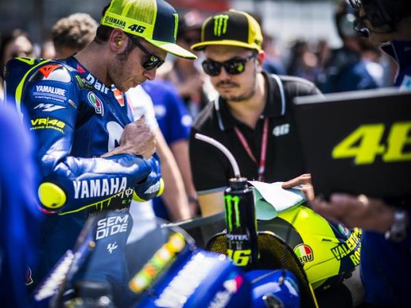 Valentino Rossi Jaga Momentum di GP Catalunya