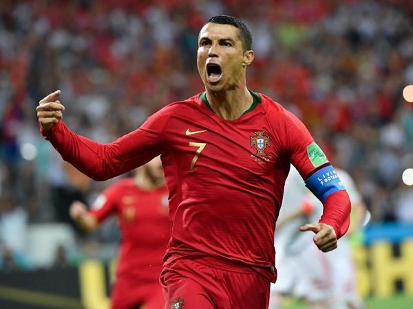 Statistik Cristiano Ronaldo, Si Tua-Tua Keladi