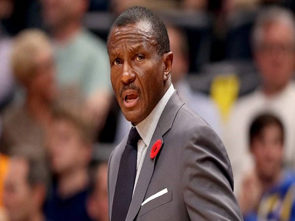 Meski Dipecat, Dwane Casey Tetap Menangi Gelar 'Coach Of The Year'