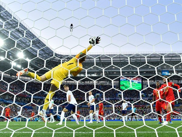 Inggris Kalah dari Belgia, Thibaut Courtois Ejek Soal Tinggi Badan Jordan Pickford