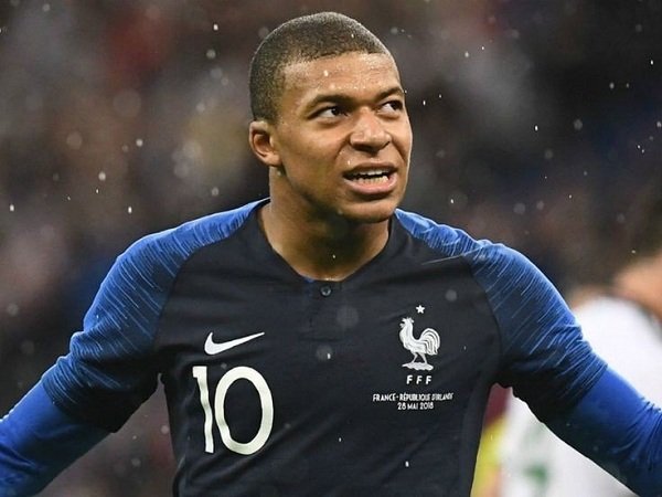 Maradona Sebut Mbappe Mirip dengan Caniggia Masih Muda
