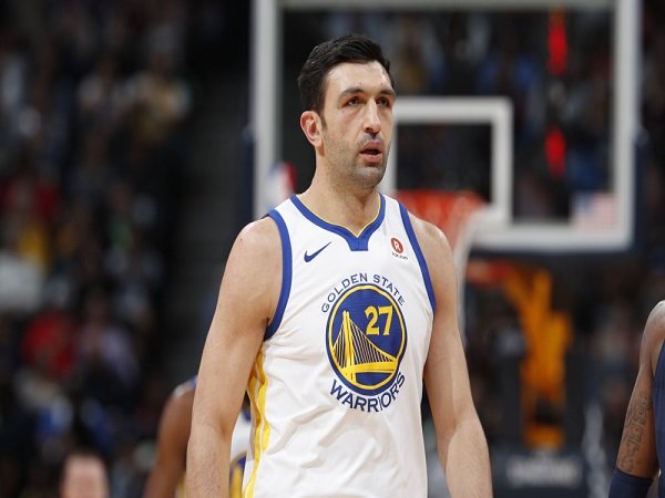 Tinggalkan Warriors, Zaza Pachulia Akan Gabung Pistons
