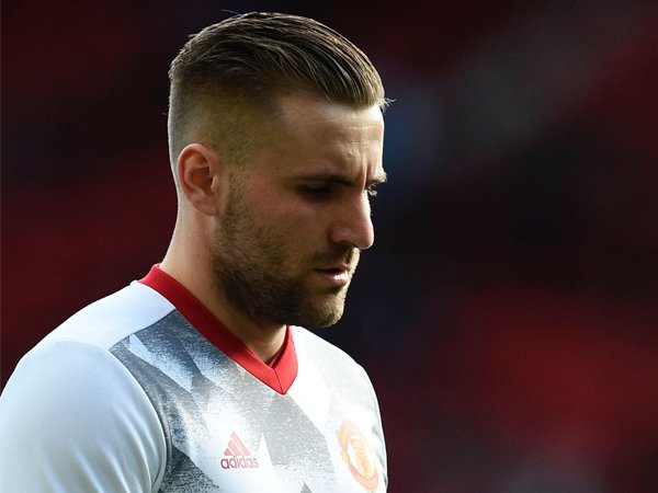 Luke Shaw Akui Bertahan di MU Hanya untuk Buktikan Diri Pada Jose Mourinho