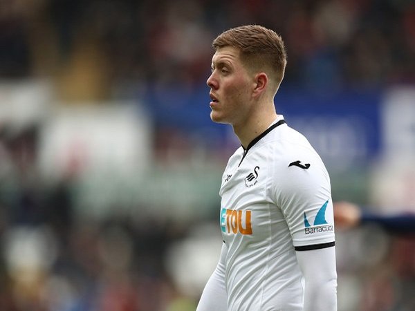 Burnley Tertarik Datangkan Bek Andalan Swansea, Alfie Mawson