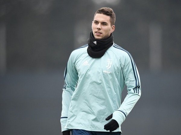 Duo Striker Belia Juventus Menuju Genoa dan Sampdoria