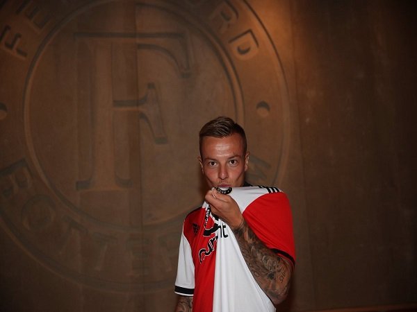 Feyenoord Resmi Pinjam Jordy Clasie dari Southampton