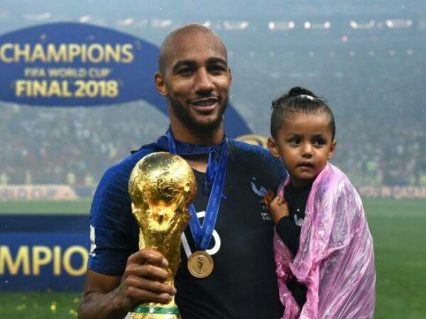 Sevilla Bantah Kabar Steven N'Zonzi Pindah Arsenal
