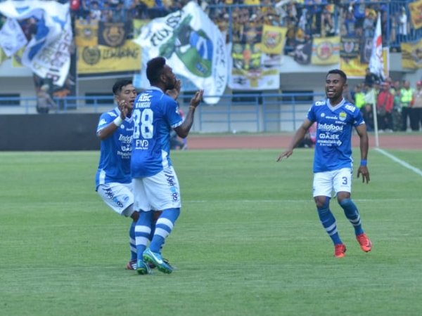 Patrich Wanggai Sumringah Langsung Moncer Bersama Persib