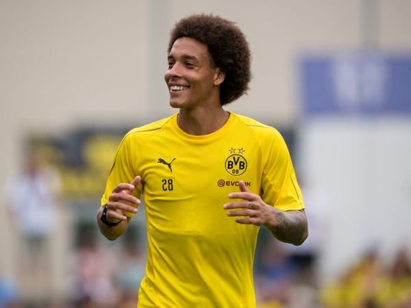 Alasan Witsel Tolak Tawaran Manchester United