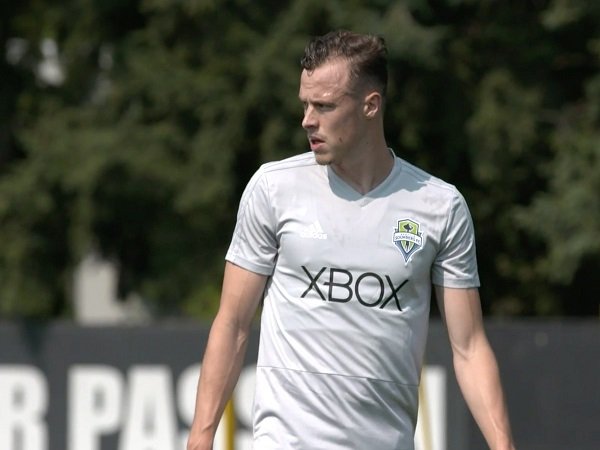 Eks Bek Liverpool Resmi Gabung Seattle Sounders