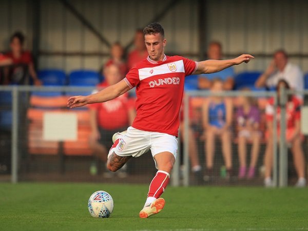 Fulham Ingin Bajak Joe Bryan dari Aston Villa