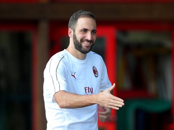 Higuain Lakoni Debutnya dengan Milan di Santiago Bernabeu Kontra Real Madrid