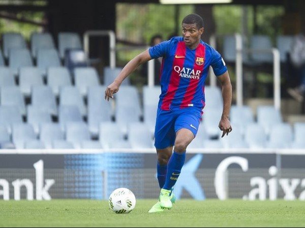 Schalke 04 Saingi Sassuolo dalam Perburuan Pemain Muda Barcelona