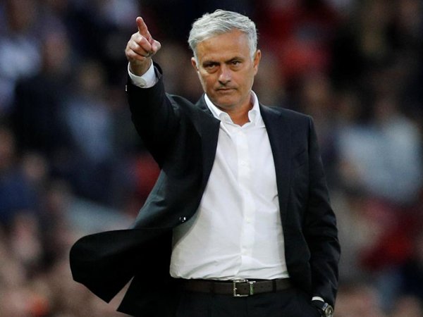 Pelatih Brighton Tak Yakin Bisa Menang Lagi dari Mourinho