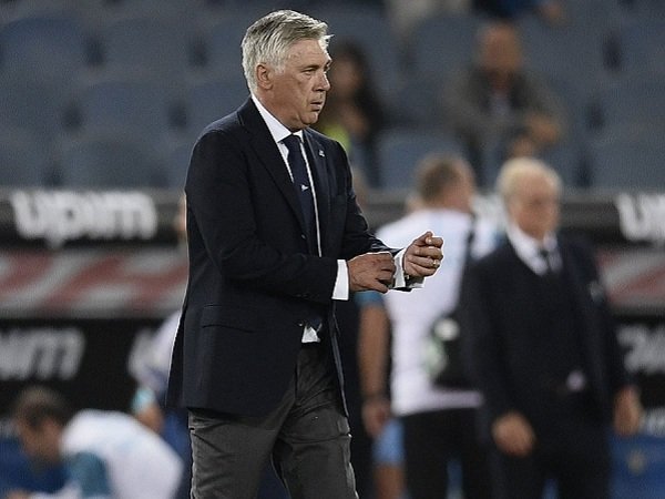 Legenda Milan Dukung Napoli Karena Ancelotti