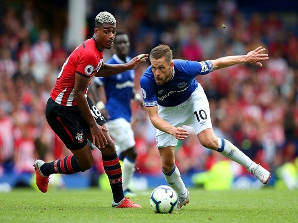 Sigurdsson Minta Everton Pertahankan Semangat Tim