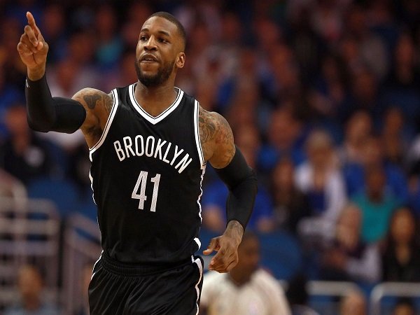 Atlanta Hawks Datangkan Bigman Senior, Thomas Robinson