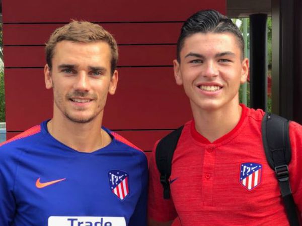 Barca Tertarik Datangkan ‘The Next Jan Oblak’