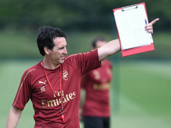 Emery Tak akan Bernasib Buruk seperti Moyes dan van Gaal