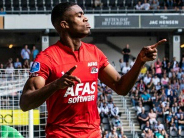 Penyerang Muda AZ Alkmaar Ini Senang Tolak Arsenal