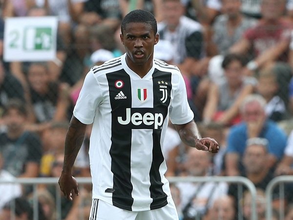 Douglas Costa Minta Maaf Kepada Para Pendukung Juventus Karena Perilakunya