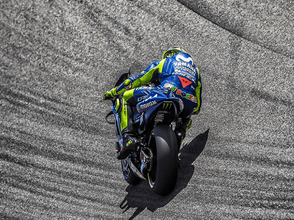 Diasapi Suzuki, Rossi Ultimatum Petinggi Yamaha