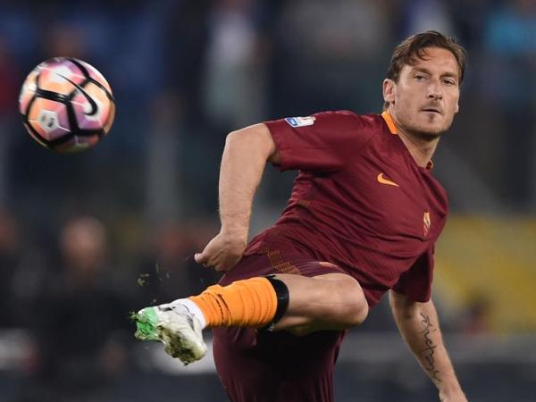 Totti Cerita Tentang Pertemuan dengan Fans di Penjara