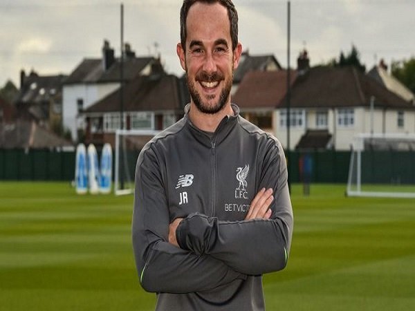 Liverpool Konfirmasi Jack Robinson Sebagai Pelatih Kiper Baru