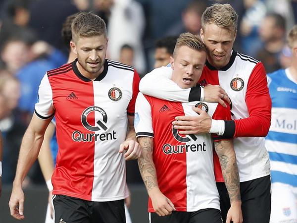 Meski Kalahkan Zwolle, Pelatih Feyenoord Tetap Kritisi Pemainnya