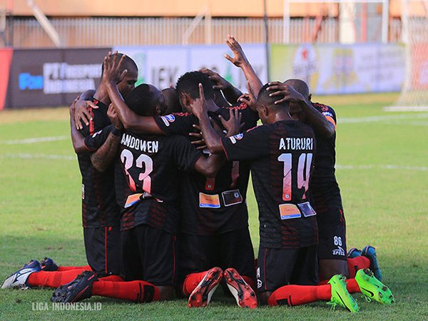 Pemain Muda Persipura Jayapura Dituntut Lebih Konsiten