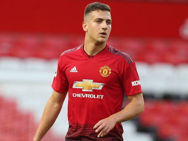Mourinho Konfirmasi Dalot Bakal Melakoni Laga Debut di Premier League