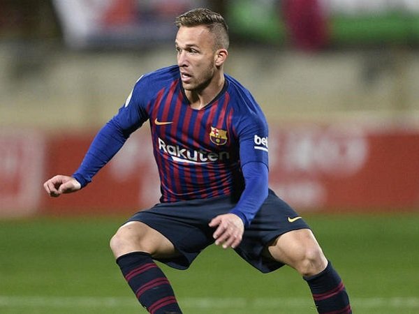 Arthur Takkan Perkuat Barcelona di Laga Kontra Villarreal