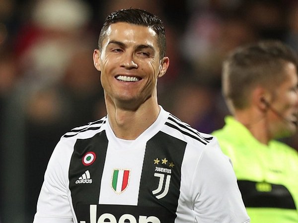 Buffon Bicara Tentang Ketidakhadiran Ronaldo di Malam Penghargaan Ballon d'Or