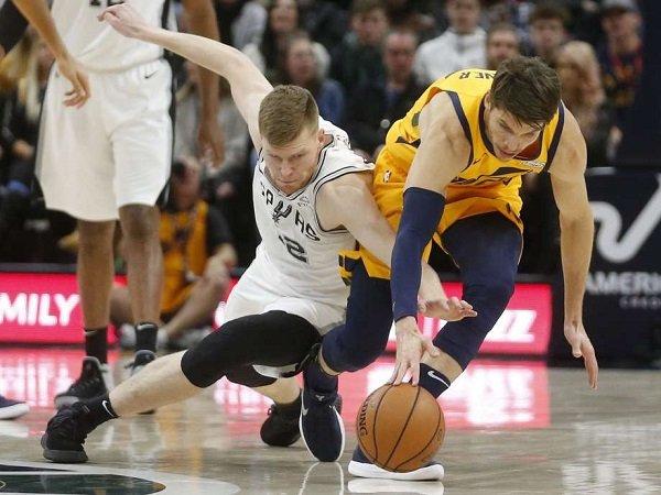 Cetak Rekor, Utah Jazz Hantam Perlawanan San Antonio Spurs